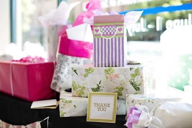 bridal shower gift ideas pinterest